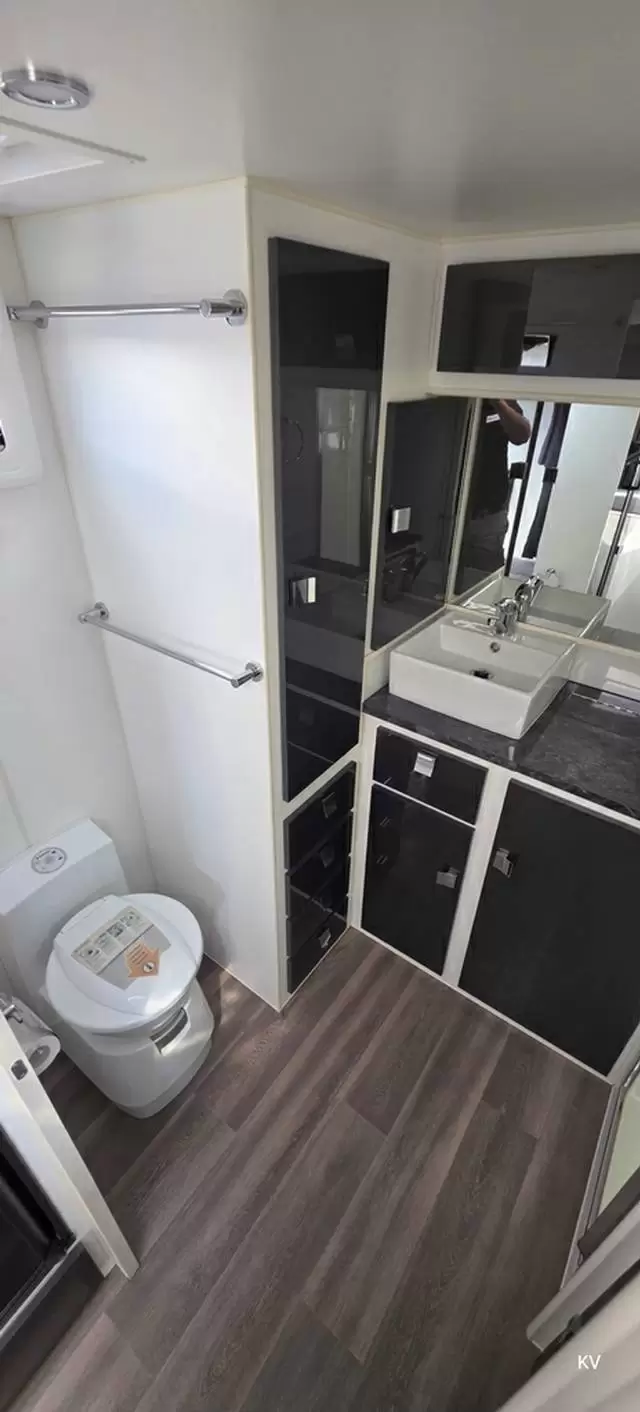 USED 2017 JB CARAVANS SCORPION