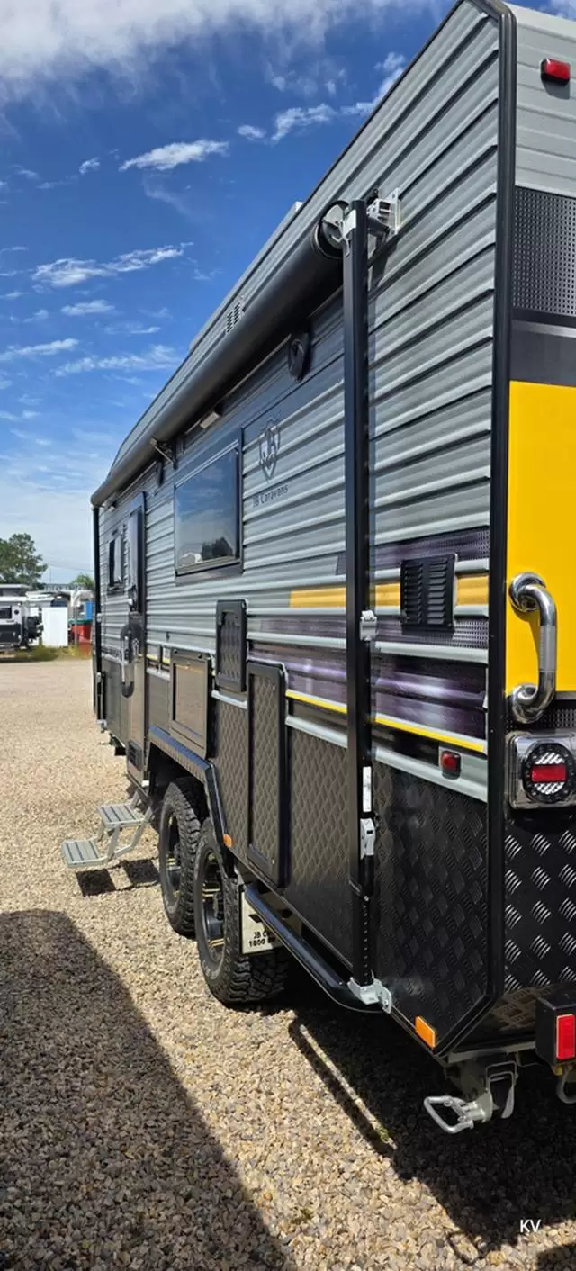 USED 2017 JB CARAVANS SCORPION