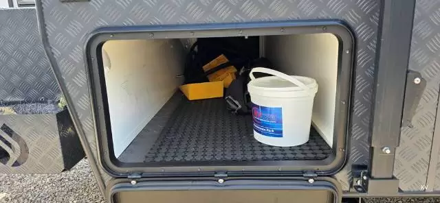 https://media-caravea.syd1.digitaloceanspaces.com/caravans/33EC17773/image-3.webp?q=aXEQn54mSx