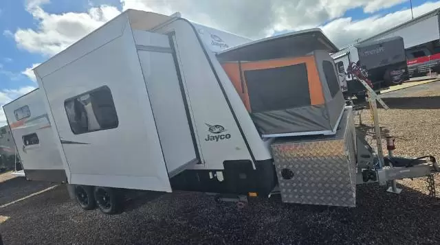 USED 2018 JAYCO BASESTATION
