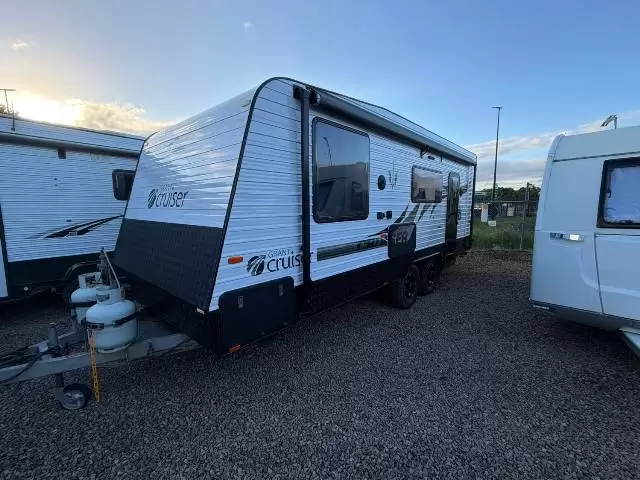 USED 2017 ESSENTIAL CARAVANS CRUISER
