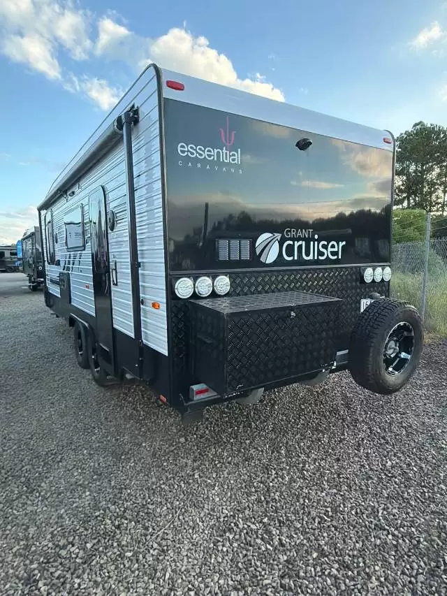 USED 2017 ESSENTIAL CARAVANS CRUISER