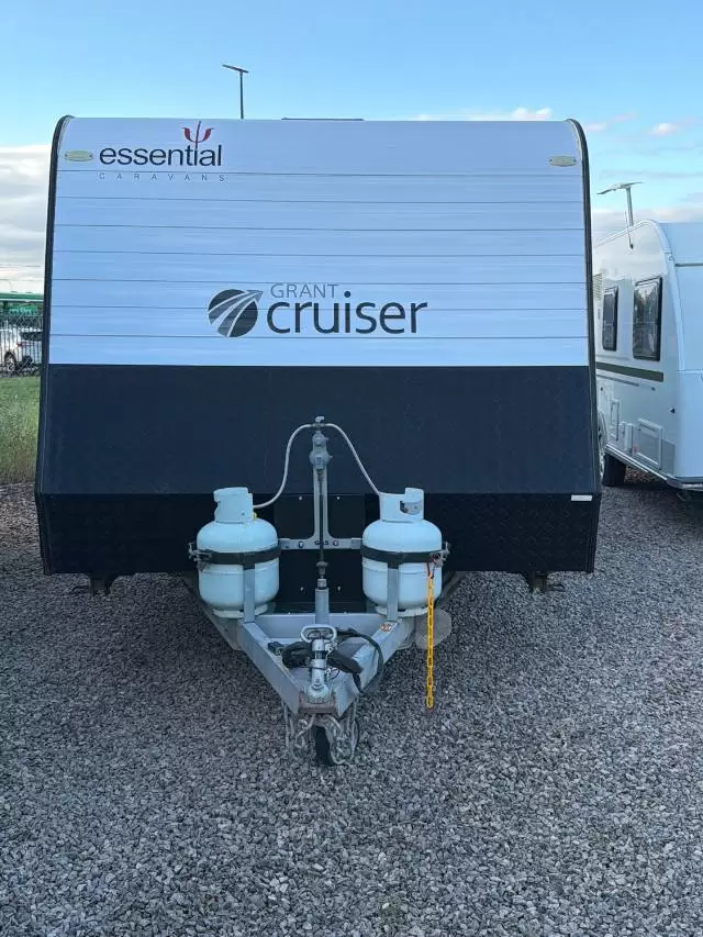 USED 2017 ESSENTIAL CARAVANS CRUISER