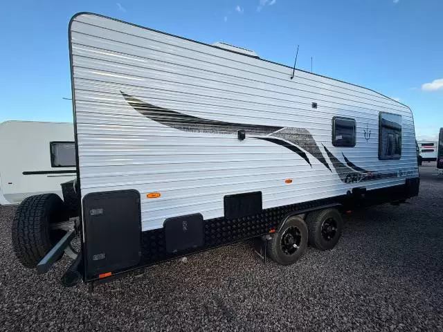 USED 2017 ESSENTIAL CARAVANS CRUISER