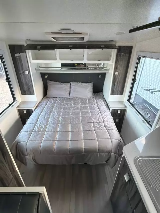 USED 2017 ESSENTIAL CARAVANS CRUISER