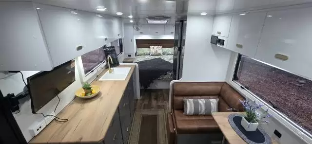 NEW 2026 OPTION RV TRACTION  20′ R/D