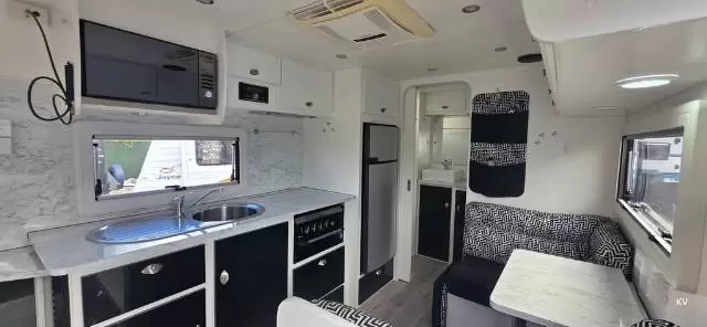 USED 2019 OPTION RV TORNADO 18’6″