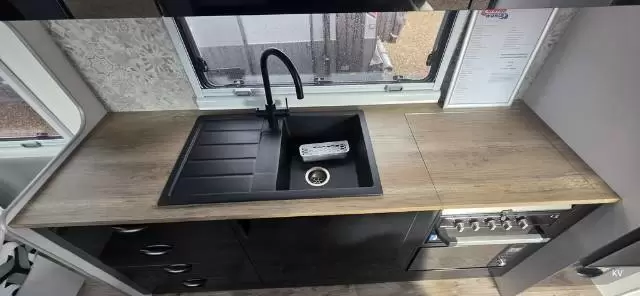 USED 2025 REMBRANDT CARAVANS DANAE LX