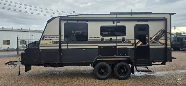 https://media-caravea.syd1.digitaloceanspaces.com/caravans/33EC19443/image-2.webp?q=STeKbxcFKk