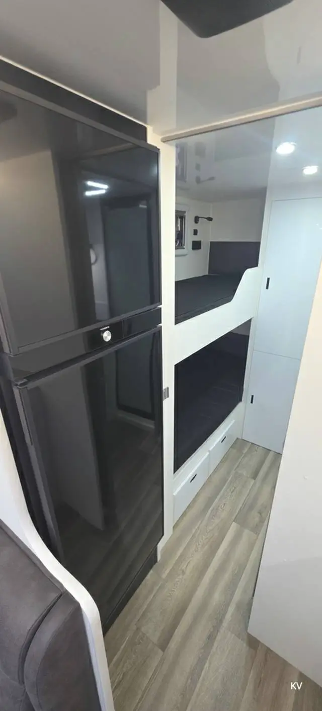 USED 2024 PRIME EDGE CARAVANS ODYSSEY 21’6 BUNK