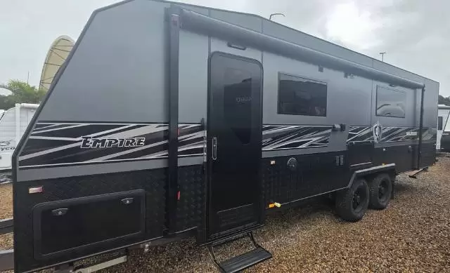 USED 2025 EMPIRE LUXOR 24′