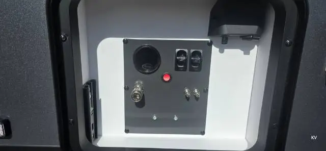 https://media-caravea.syd1.digitaloceanspaces.com/caravans/33EC19664/image-3.webp?q=XVBa6GZHe2