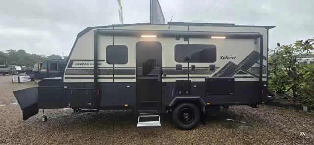 https://media-caravea.syd1.digitaloceanspaces.com/caravans/33EC19676/image-3.webp?q=LTVhjPEdnG