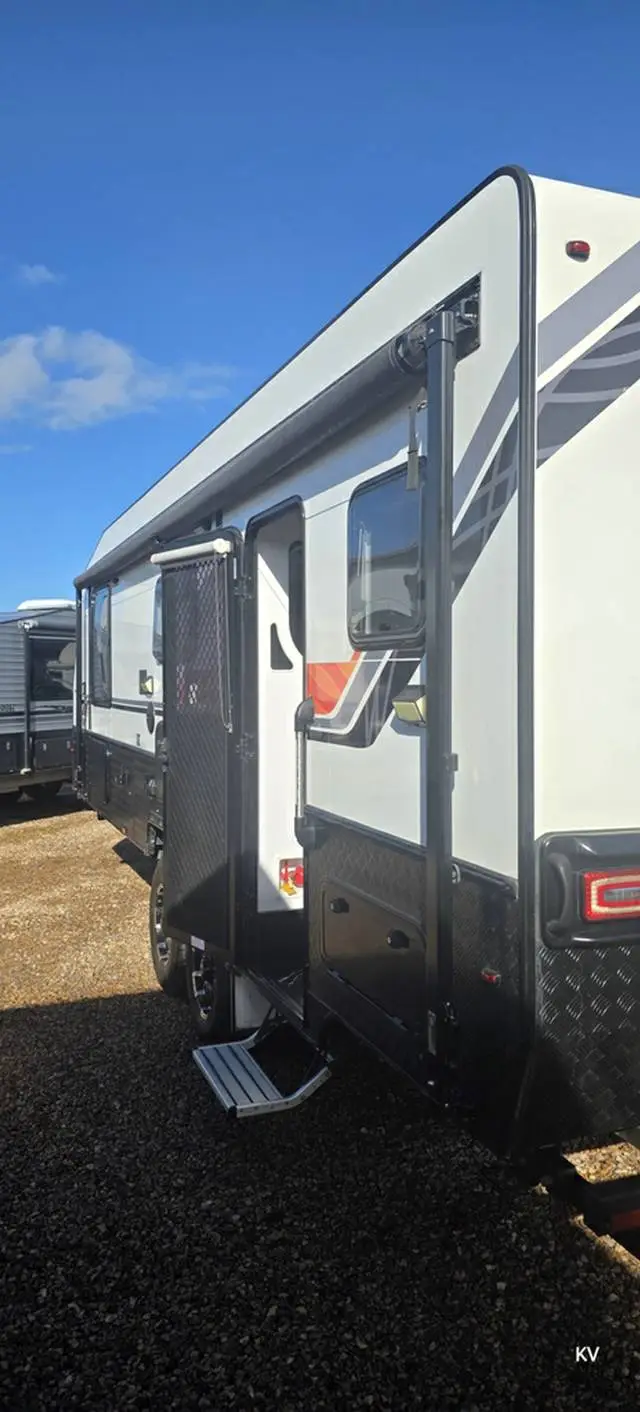 https://media-caravea.syd1.digitaloceanspaces.com/caravans/33EC20004/image-3.webp?q=vjUhze27lz