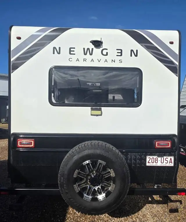 https://media-caravea.syd1.digitaloceanspaces.com/caravans/33EC20004/image-5.webp?q=jeoKZzu2j6
