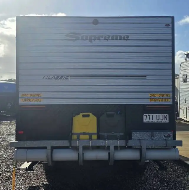 https://media-caravea.syd1.digitaloceanspaces.com/caravans/33EC20008/image-4.webp?q=OBTqhYDP3T
