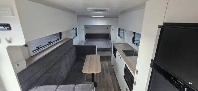 NEW 2026 TRAVELLER TRACK 20