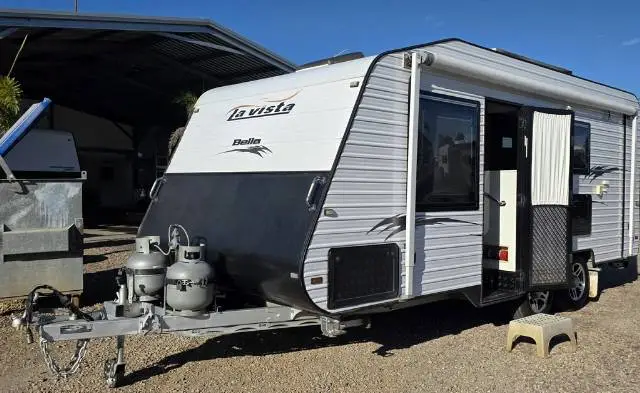 USED 2015 LA VISTA BELLA TOURER