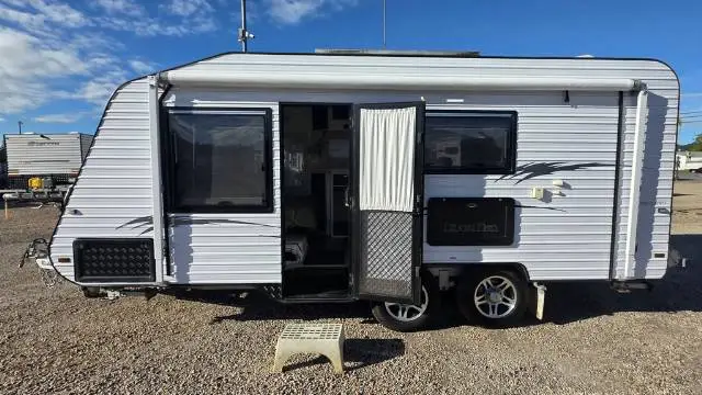 USED 2015 LA VISTA BELLA TOURER