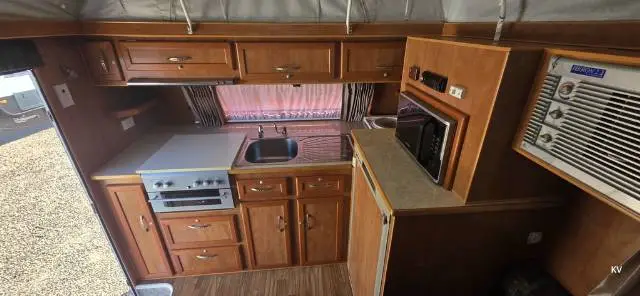 USED 2008 FRANKLIN BELAIRE POPTOP 17′