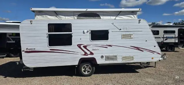 USED 2008 FRANKLIN BELAIRE POPTOP 17′