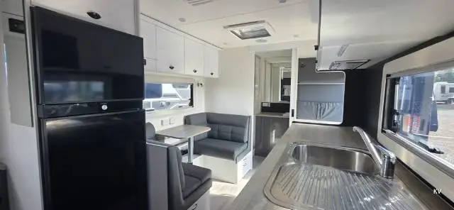 USED 2023 NEWLANDS LUX