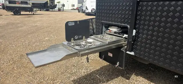 USED 2022 LOTUS CARAVANS OFF GRID 246