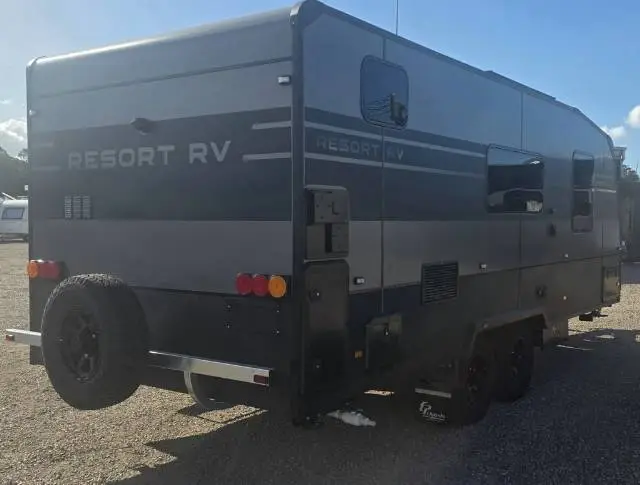 NEW 2026 RESORT RV WHITEHAVEN 20′