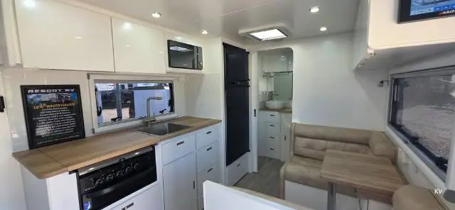 NEW 2026 RESORT RV WHITEHAVEN 18’6″