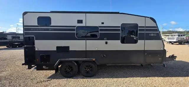 https://media-caravea.syd1.digitaloceanspaces.com/caravans/33EC21849/image-6.webp?q=WgwhEaCm3R