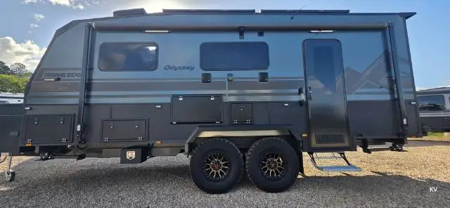 https://media-caravea.syd1.digitaloceanspaces.com/caravans/33EC21851/image-1.webp?q=bwb1HEdJ12