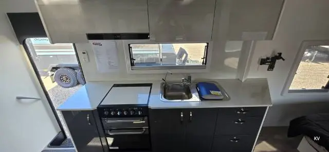 USED 2019 NOVA SIGNITURE 680