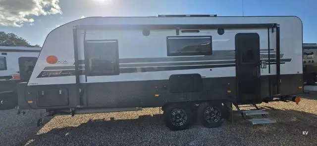 USED 2019 NOVA SIGNITURE 680