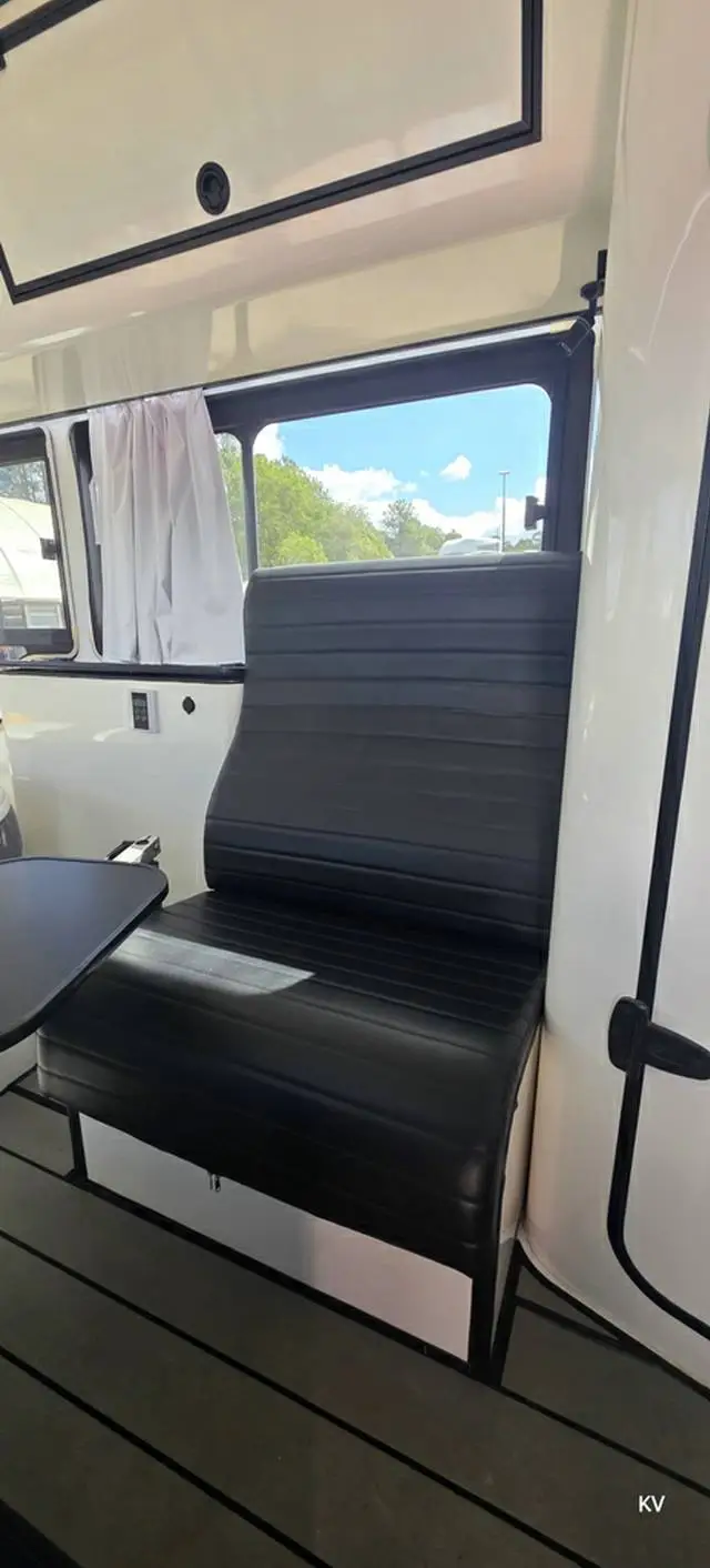 USED 2025 ON THE MOVE CARAVANS CROSSFIRE