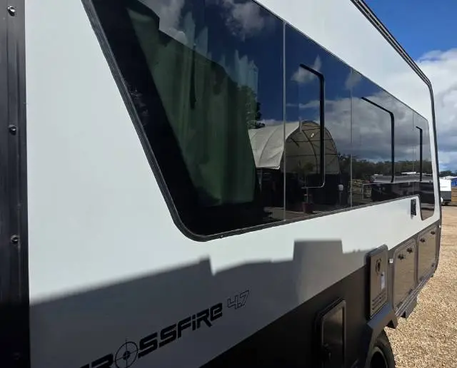 https://media-caravea.syd1.digitaloceanspaces.com/caravans/33EC22000/image-8.webp?q=h2L3eH3qS6