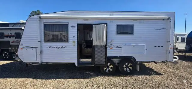 USED 2013 MAJESTIC KNIGHT