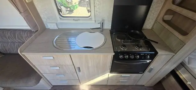 USED 2017 JAYCO STARCRAFT OUTBACK SLIDE OUT