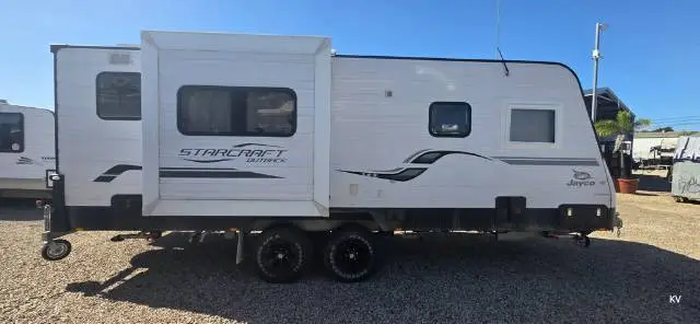 USED 2017 JAYCO STARCRAFT OUTBACK SLIDE OUT
