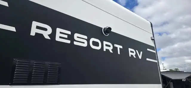 NEW 2026 RESORT RV WHITEHAVEN 18