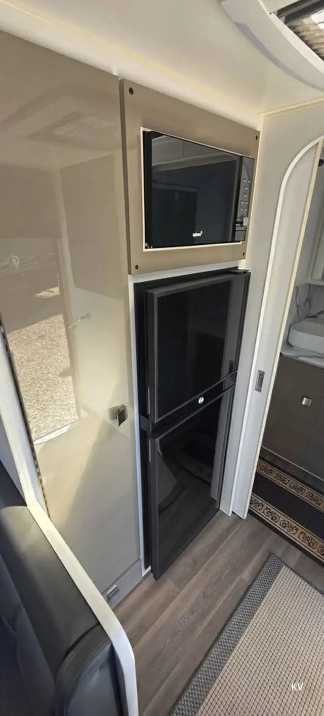 USED 2022 VIVID CARAVANS EXPEDITION XL