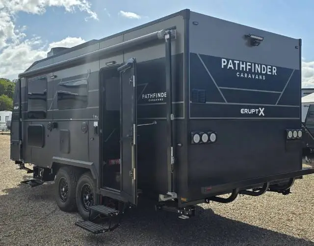 https://media-caravea.syd1.digitaloceanspaces.com/caravans/33EC22563/image-5.webp?q=j6FHff0xYu