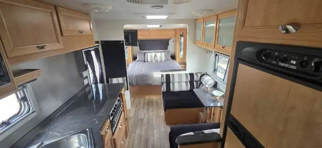 USED 2013 ROYAL FLAIR DESIGNER