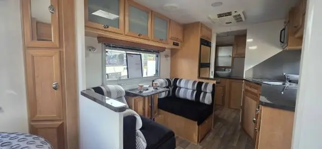 USED 2013 ROYAL FLAIR DESIGNER