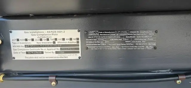 NEW 2026 RESORT RV WHITEHAVEN 18′ F2