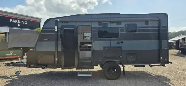 NEW 2026 RESORT RV WHITEHAVEN 18′ F2