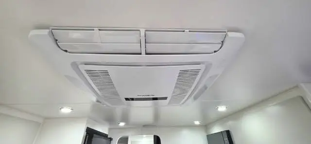 NEW 2026 RESORT RV WHITEHAVEN 18′ F2