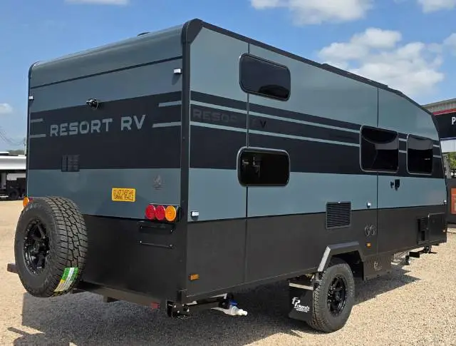 NEW 2026 RESORT RV WHITEHAVEN 18′ F2