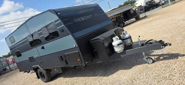 NEW 2026 RESORT RV WHITEHAVEN 18′ F2