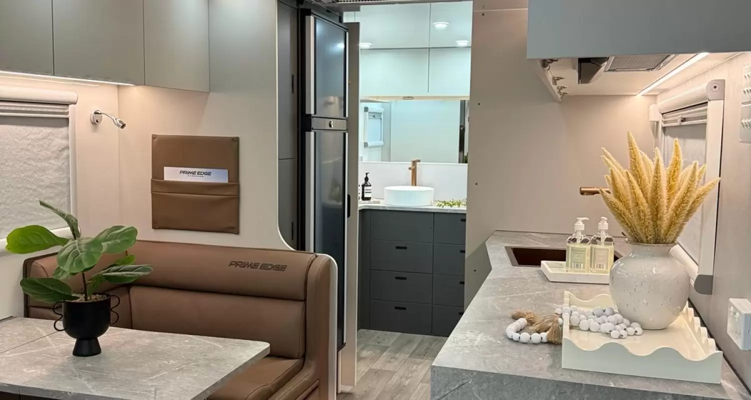 Odyssey ATX interior image 4