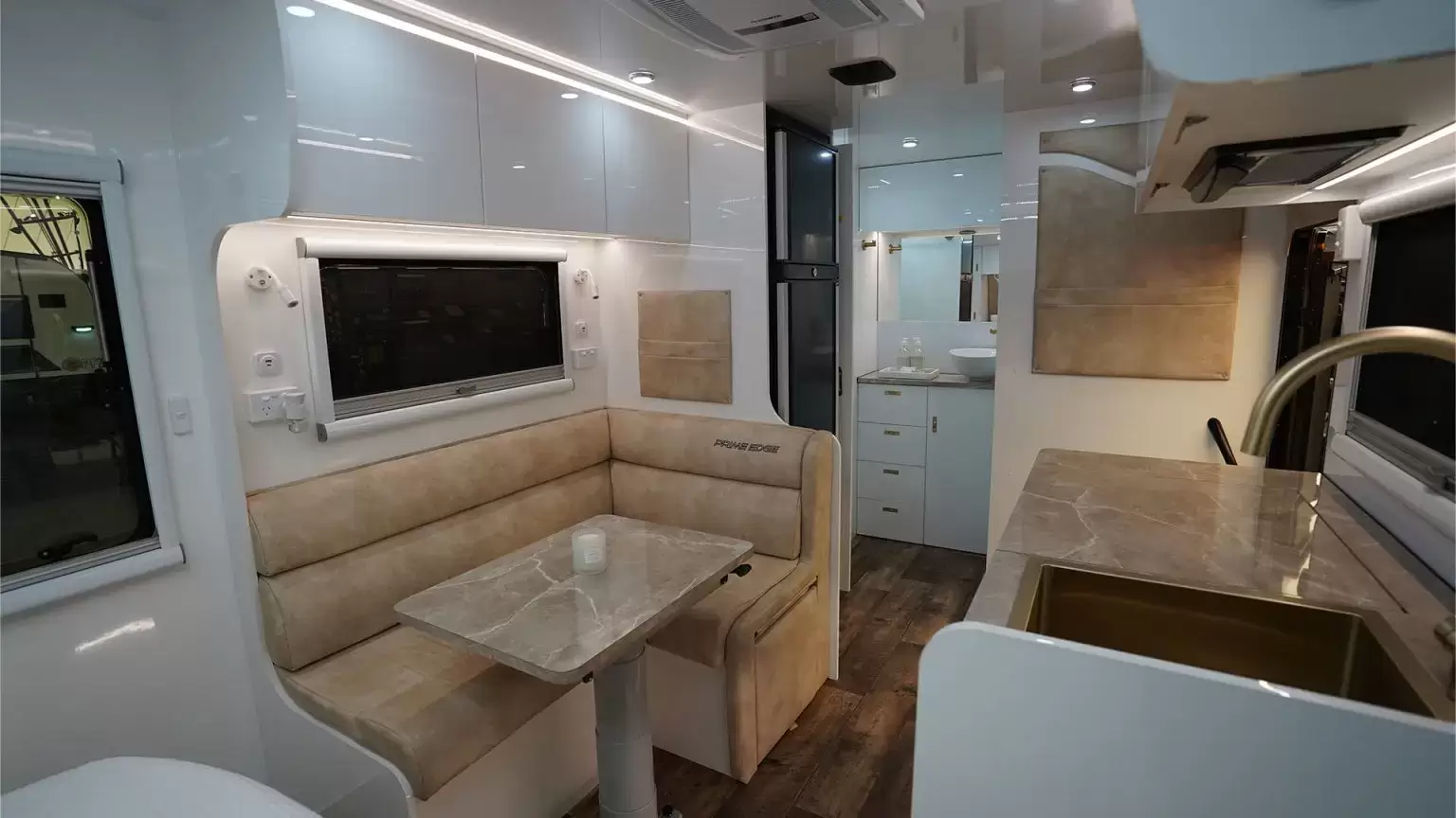 Xplorer interior image 4